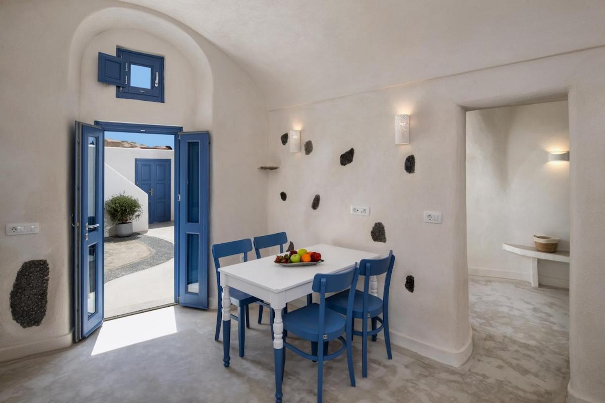 Villa Gilbert'S Cave With Cave Jacuzzi Megalochori  Exterior foto